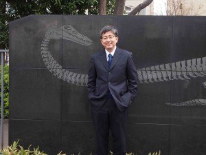 Dr Makoto Manabe with Plesiosaur